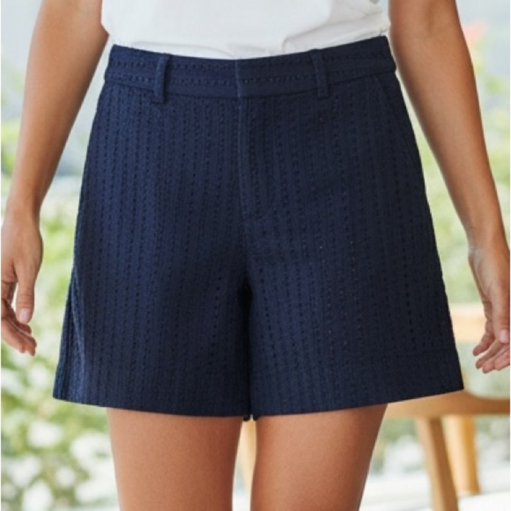 Banana Republic Women's Navy Blue Eyelet Chino Shorts Size 4 Cotton Pockets